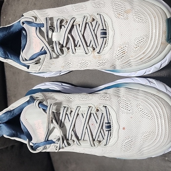 Hoka One One - Picture 6 of 7